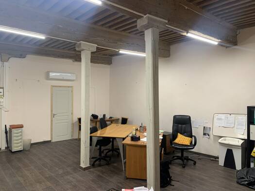 Entrepôt à vendre 290 000 € 81 m² d'espace de stockage Terreaux Lyon 1er arrondissement 69001