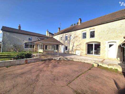 Maison à vendre 389 000 € 10 pièces 5 chambres 278 m² 1 720 m² de terrain Gyé-sur-Seine 10250