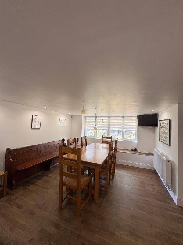 Maison 7 pièces 195 m² · à Montmorillon · 194,9 m² · 158 999 €