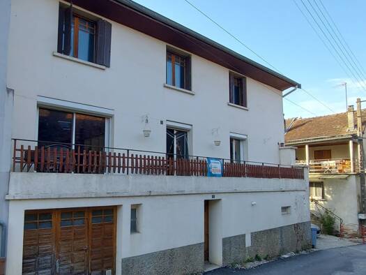 Maison à vendre 250 000 € 6 pièces 5 chambres 197 m² 67 m² de terrain Montmorot 39570