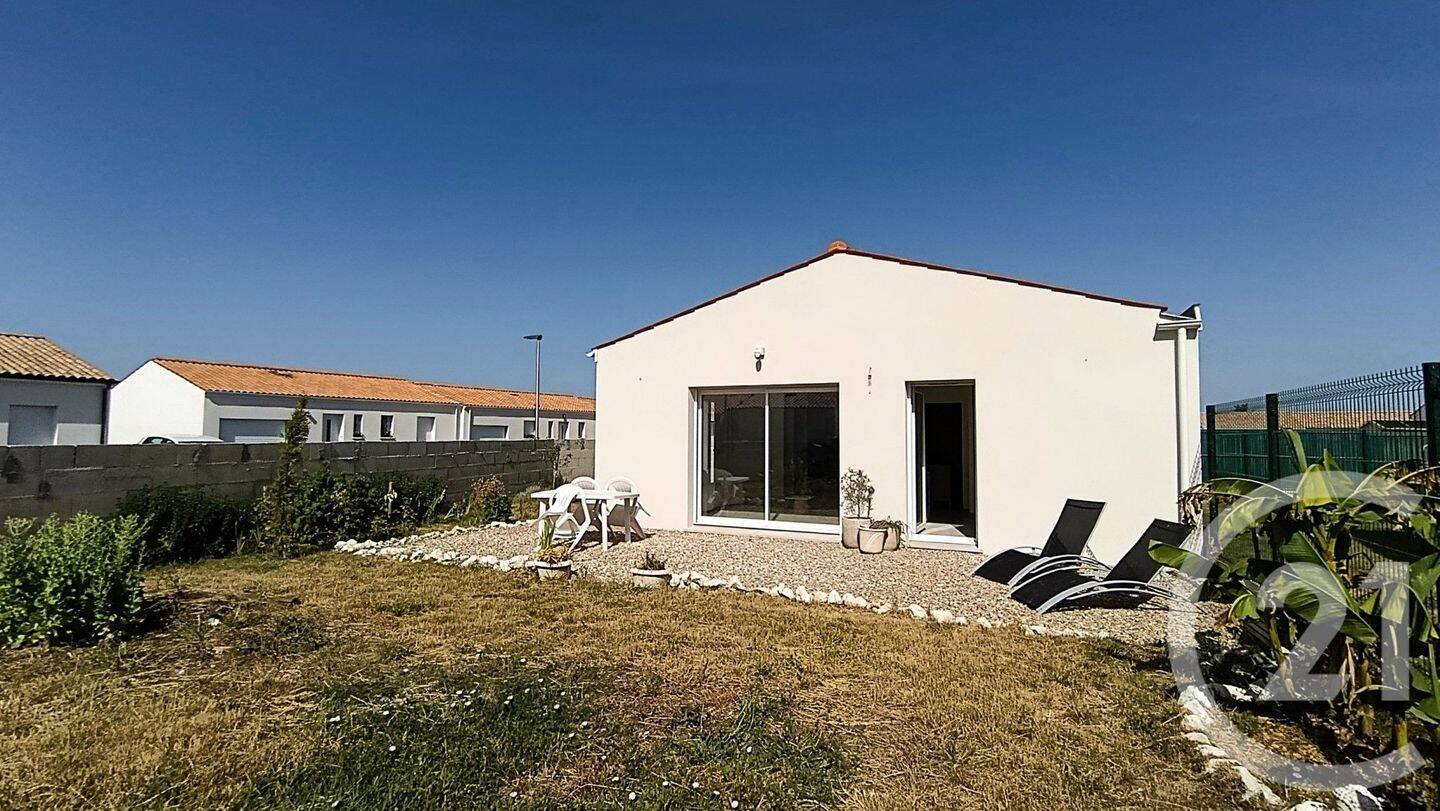 Maison 3 pièces 65 m² · à Semussac · 65,1 m² · 950 €