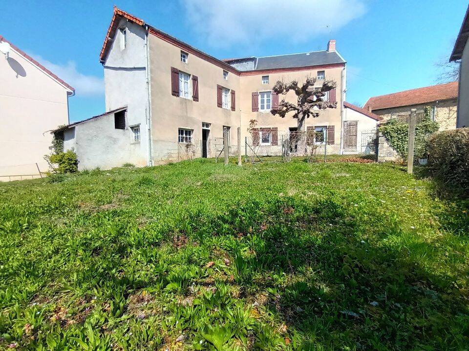 Maison 5 pièces 87 m² · à Saint-Clément · 87 m² · 75 000 €