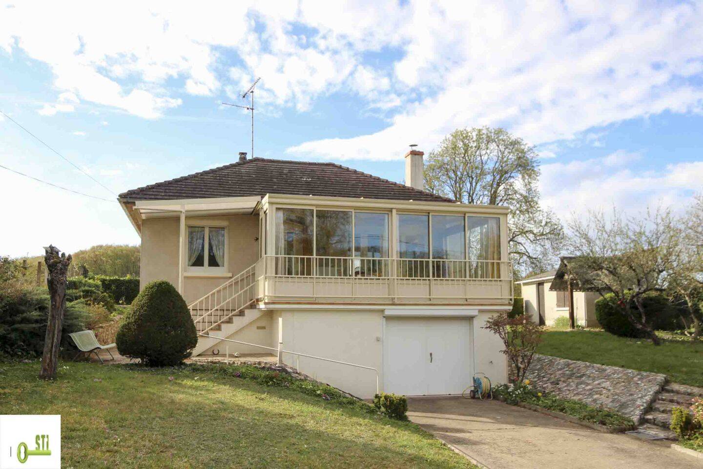 Maison 4 pièces 69 m² · à Rogny-les-Sept-Écluses · 69 m² · 99 000 €