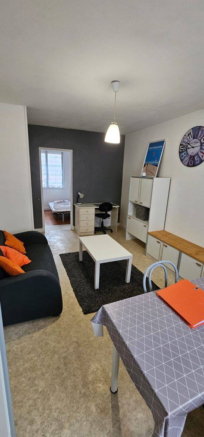 Appartement 1 pièce 75 m² · à Castres · 75 m² · 450 €/mois