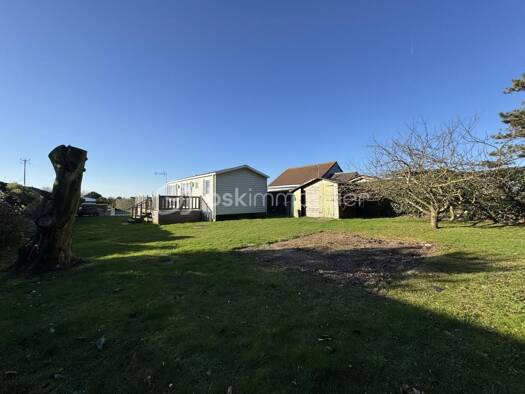 Propriété de loisirs à vendre 99 900 € 413 m² de terrain Vicq-sur-Mer 50330