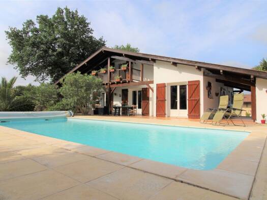 Maison à vendre 550 000 € 6 pièces 5 chambres 129 m² 1 677 m² de terrain Saint-Vincent-de-Tyrosse 40230