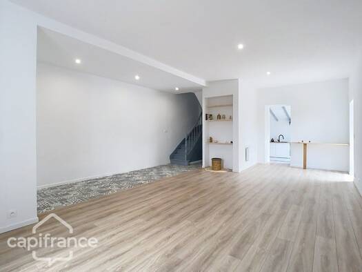 Maison à vendre 229 900 € 7 pièces 4 chambres 160 m² 466 m² de terrain Capucins-Garambeau-Grand Bournais Thouars 79100