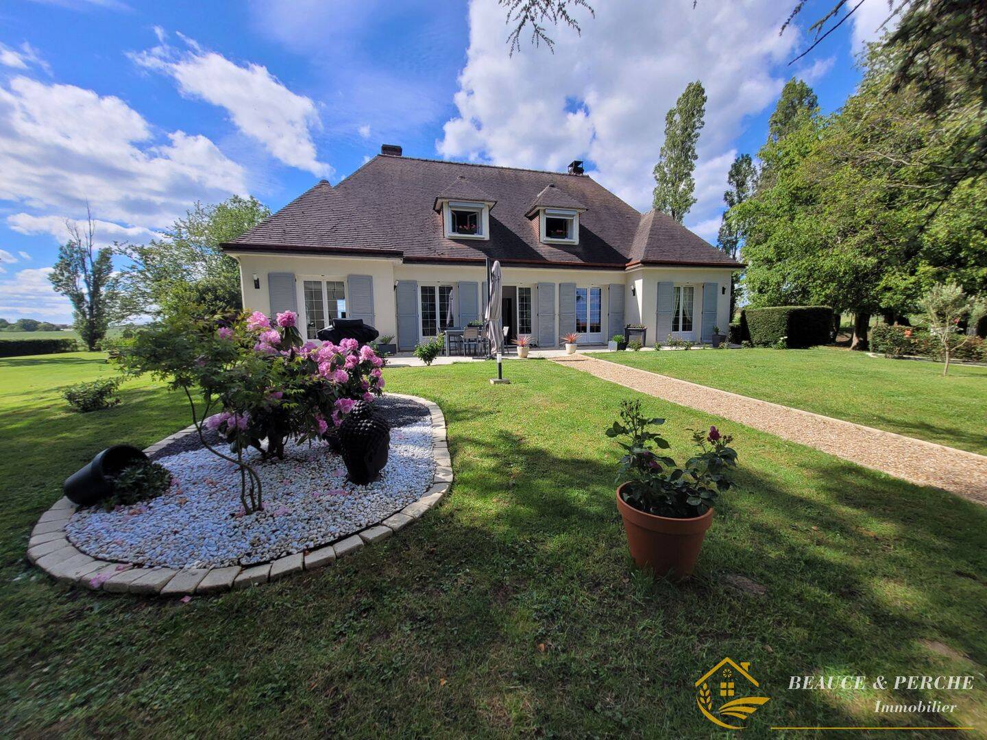 Maison 8 pièces 157 m² · à Brou · 157 m² · 299 520 €