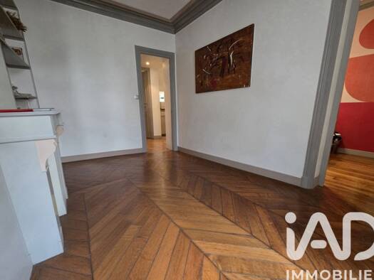Appartement à vendre 450 000 € 3 pièces 2 chambres 43 m² RDC/5 Batignolles-Cardinet Paris 17ème arrondissement 75017