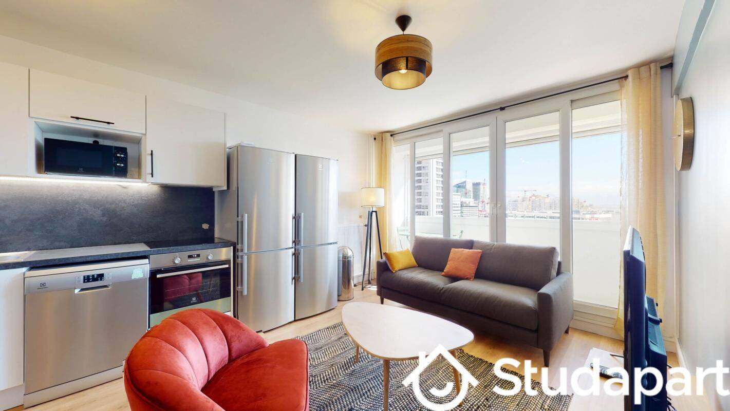 1 pièce 11 m² · à Puteaux · 11 m² · 895 €