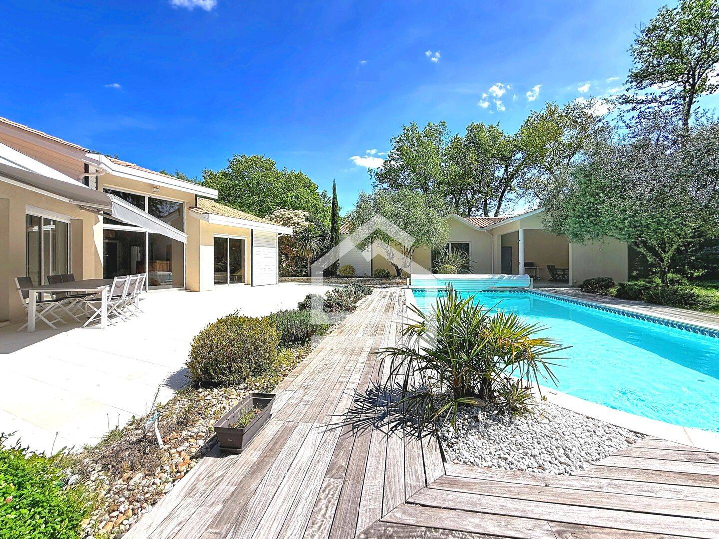 Maison 5 pièces 186 m² · à Arsac · 186 m² · 720 000 €