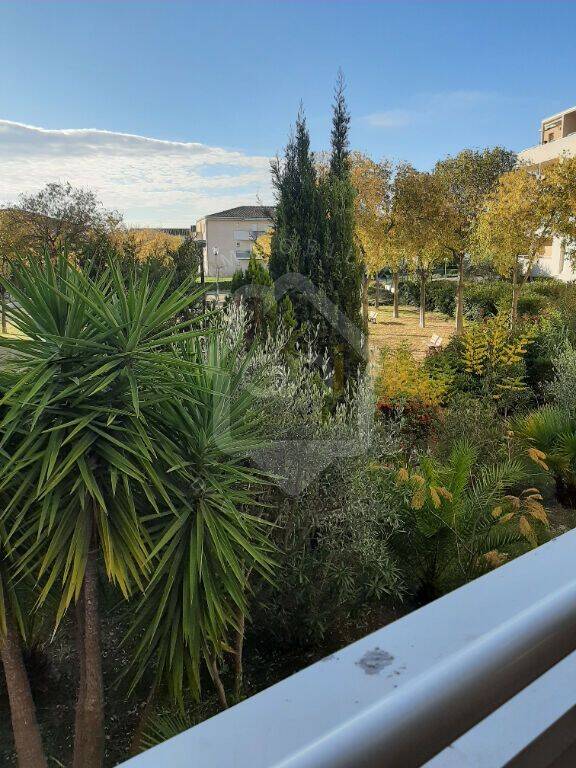 Appartement 4 pièces 102 m² · à Les Angles · 102 m² · 1 021 €/mois