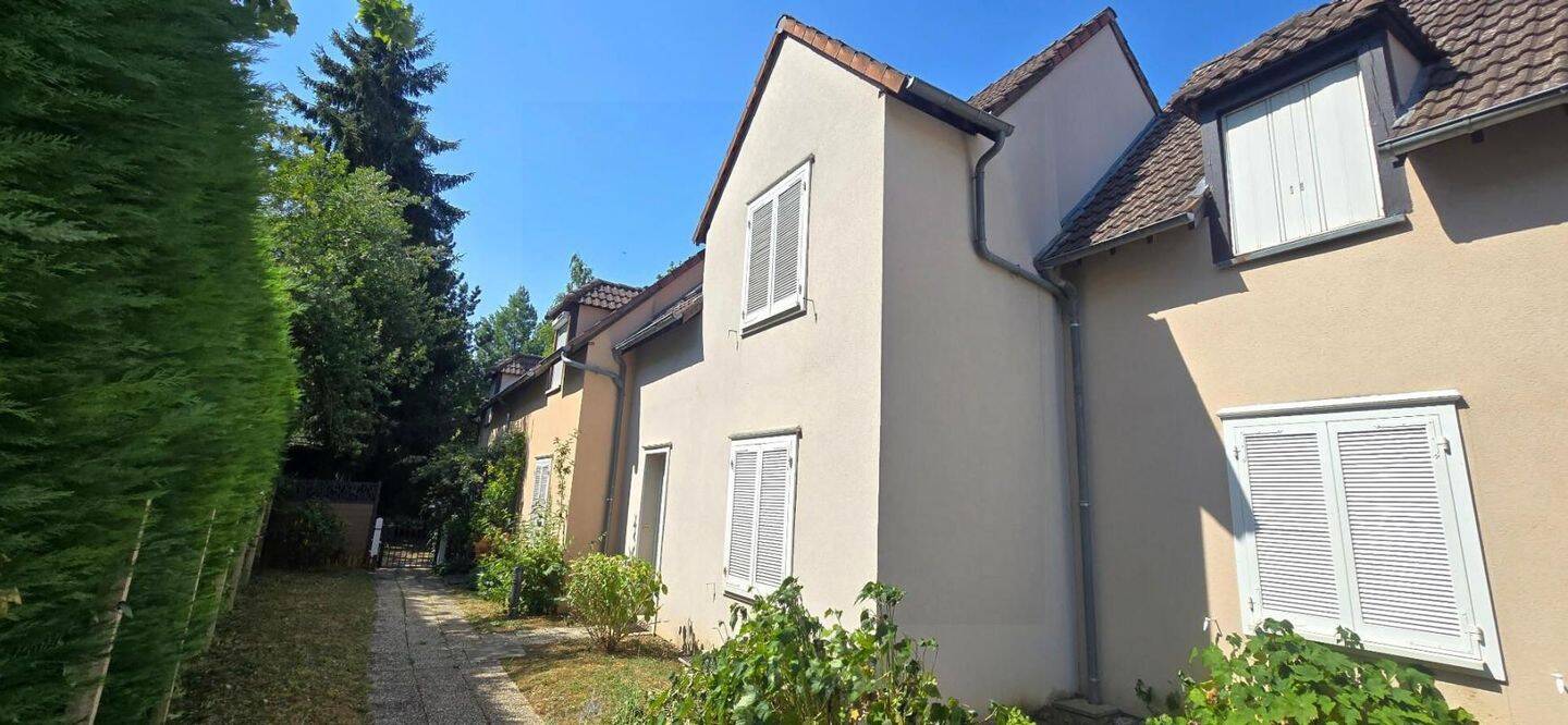 Maison 5 pièces 80 m² · à Chartres · 80 m² · 319 990 €