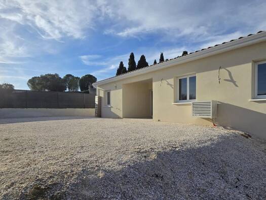 Villa à vendre 279 000 € 4 pièces 3 chambres 95 m² 400 m² de terrain Pouzolles 34480