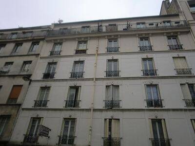 Appartement 1 pièce 28 m² · à Paris 10ème Arrondissement · 27,6 m² · 803 €/mois