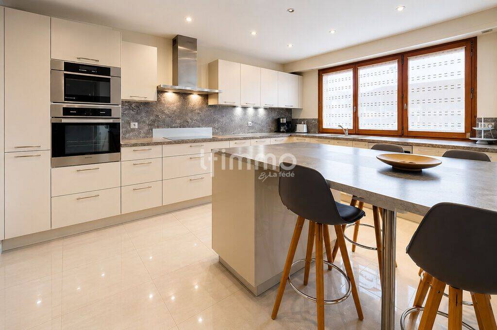 Appartement 5 pièces 110 m² · à Annemasse · 110 m² · 360 000 €
