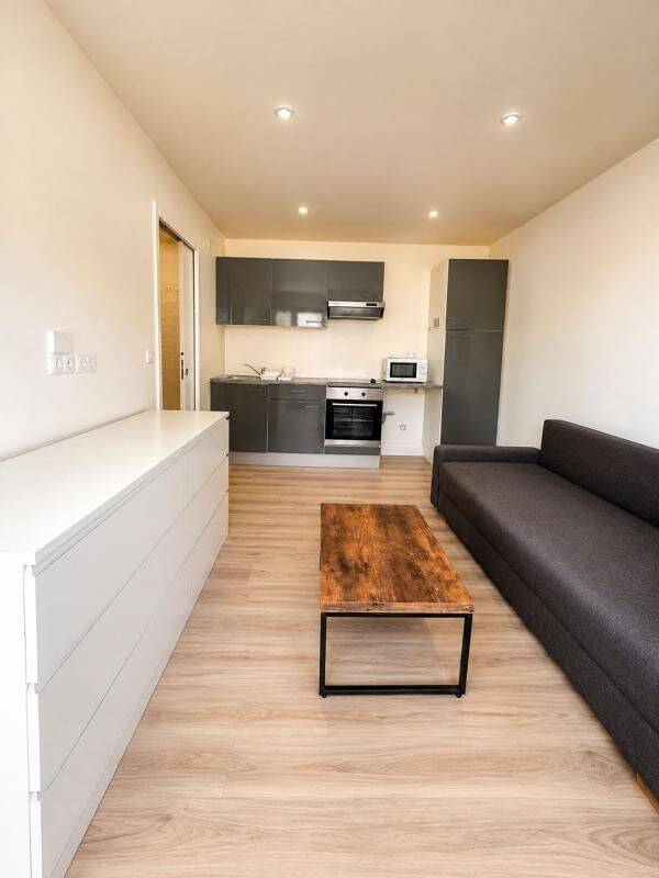 Appartement 1 pièce 20 m² · à Romainville · 20 m² · 750 €