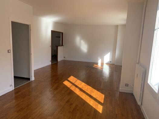 Appartement à louer 700 € 3 pièces 2 chambres 75 m² Urbain Centre Ancien Tulle 19000