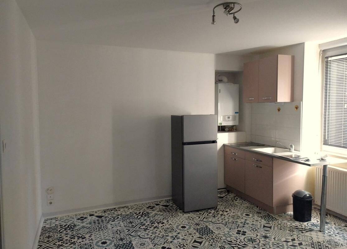 Appartement 1 pièce 27 m² · à Le Creusot · 26,6 m² · 350 €/mois