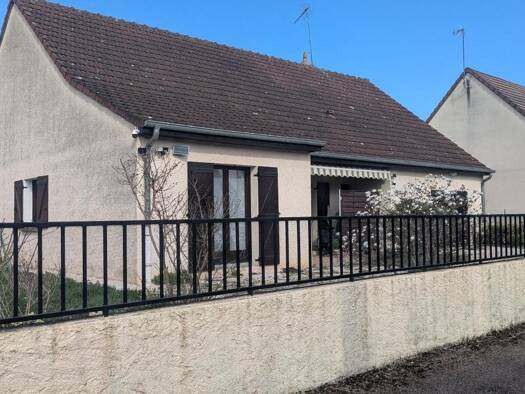Maison de plain-pied à vendre 218 000 € 4 pièces 3 chambres 109 m² 497 m² de terrain Chalon-sur-Saône 71100