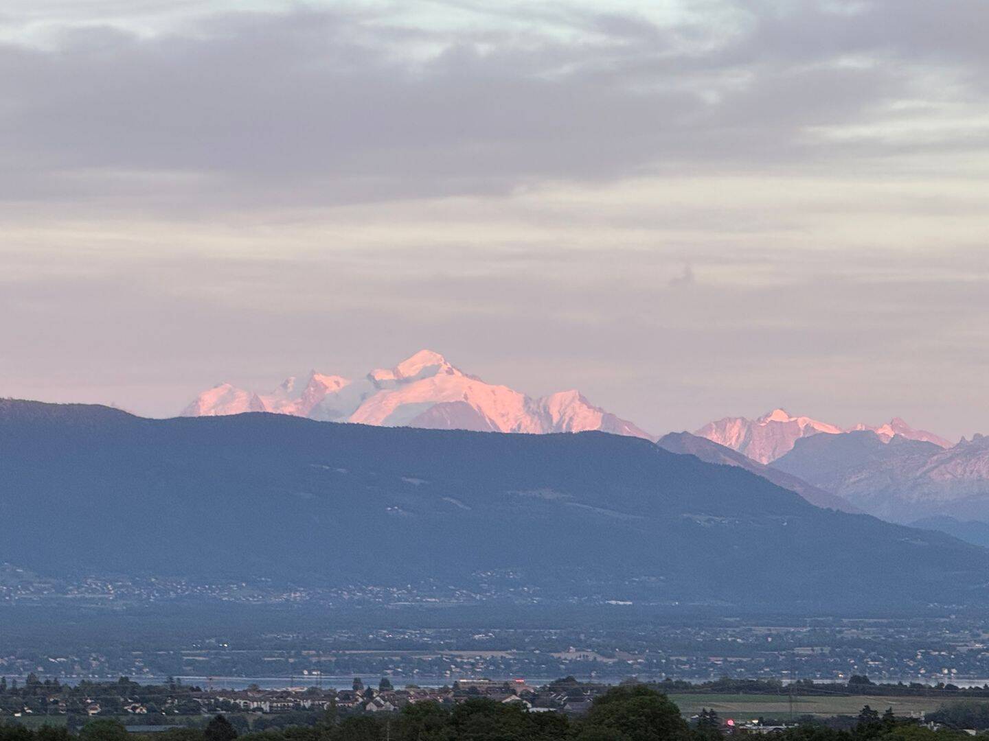 Maison 4 pièces 150 m² · à Divonne-les-Bains · 150 m² · 2 500 €/mois