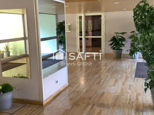 Appartement à vendre 107 500 € 5 pièces 3 chambres 93 m² Étage 8/11 Residence Gayant Douai 59500