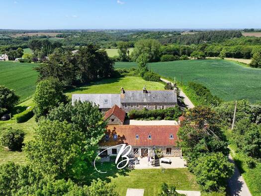 Demeure à vendre 931 000 € 15 pièces 10 chambres 470 m² 8 160 m² de terrain Pontrieux 22260