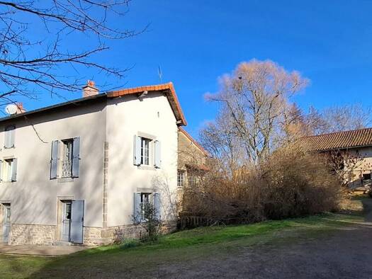 Maison de plain-pied à vendre 350 000 € 6 pièces 4 chambres 188 m² 24 578 m² de terrain Saint-Amour 39160