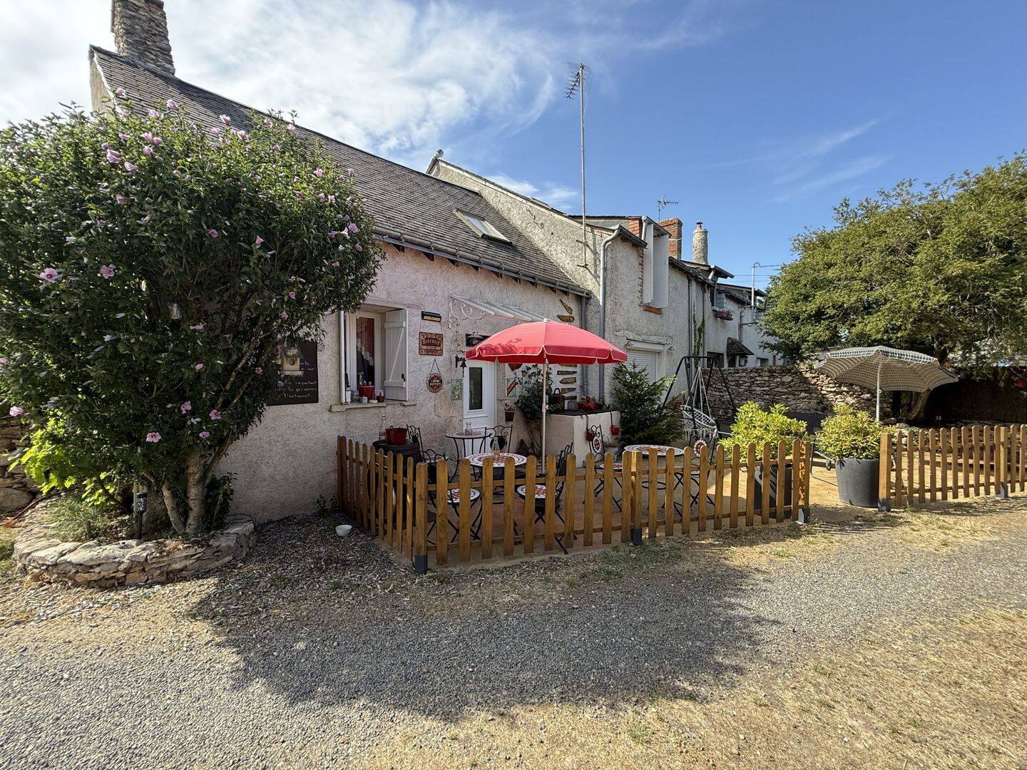 Maison 10 pièces 279 m² · à Esvres · 279 m² · 525 000 €