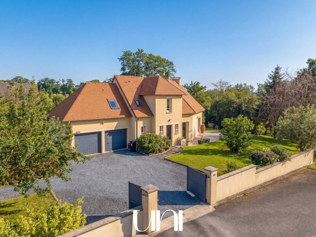 Maison 5 pièces 137 m² · à Monceaux-en-Bessin · 137 m² · 420 000 €