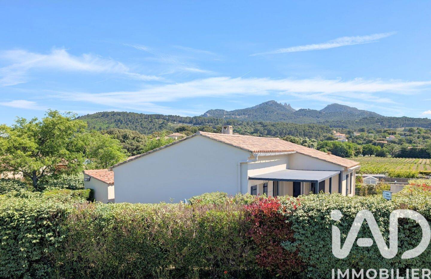 Maison 6 pièces 138 m² · à Vacqueyras · 138 m² · 400 000 €
