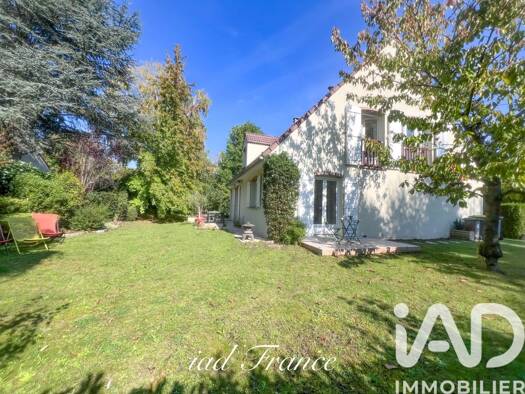Maison à vendre 830 000 € 8 pièces 6 chambres 169 m² 1 000 m² de terrain Villennes-sur-Seine 78670