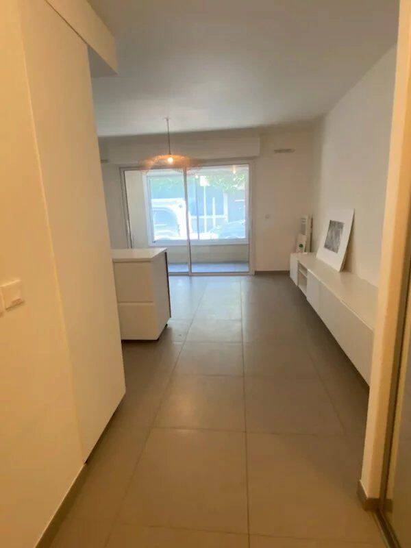 Studio de 35m² dans une résidence avec loggia — 4