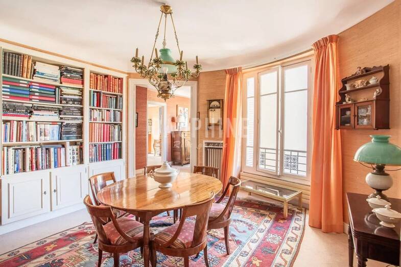Appartement à vendre 1 680 000 € 5 pièces 3 chambres 134 m² Étage 5/7 Paris 15ème 75015