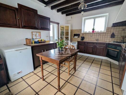 Maison à vendre 166 000 € 5 pièces 3 chambres 148,1 m² 274 m² de terrain Maisoncelles-en-Gâtinais 77570