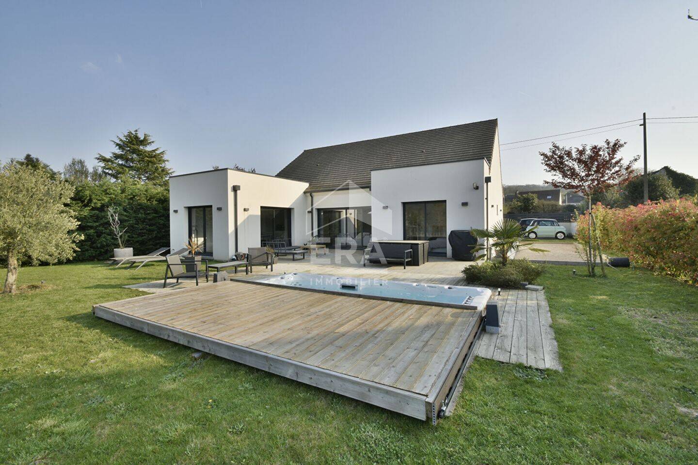 Maison 7 pièces 153 m² · à Jouars-Pontchartrain · 153,2 m² · 775 000 €