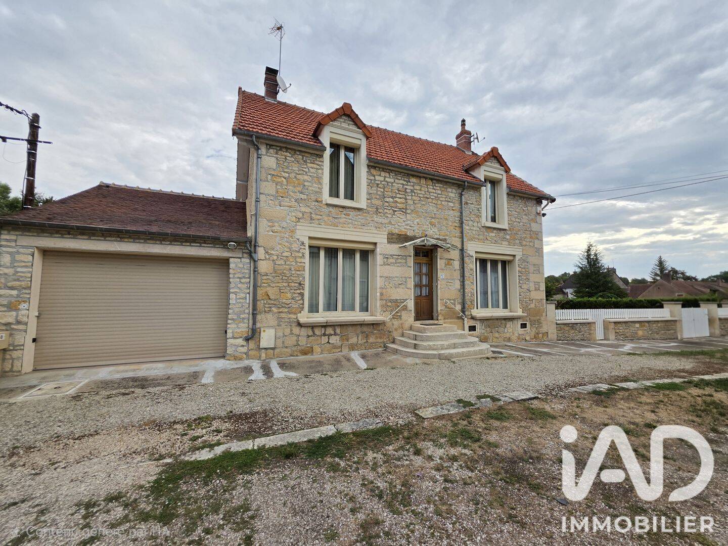 Maison 6 pièces 200 m² · à Andryes · 200 m² · 189 500 €