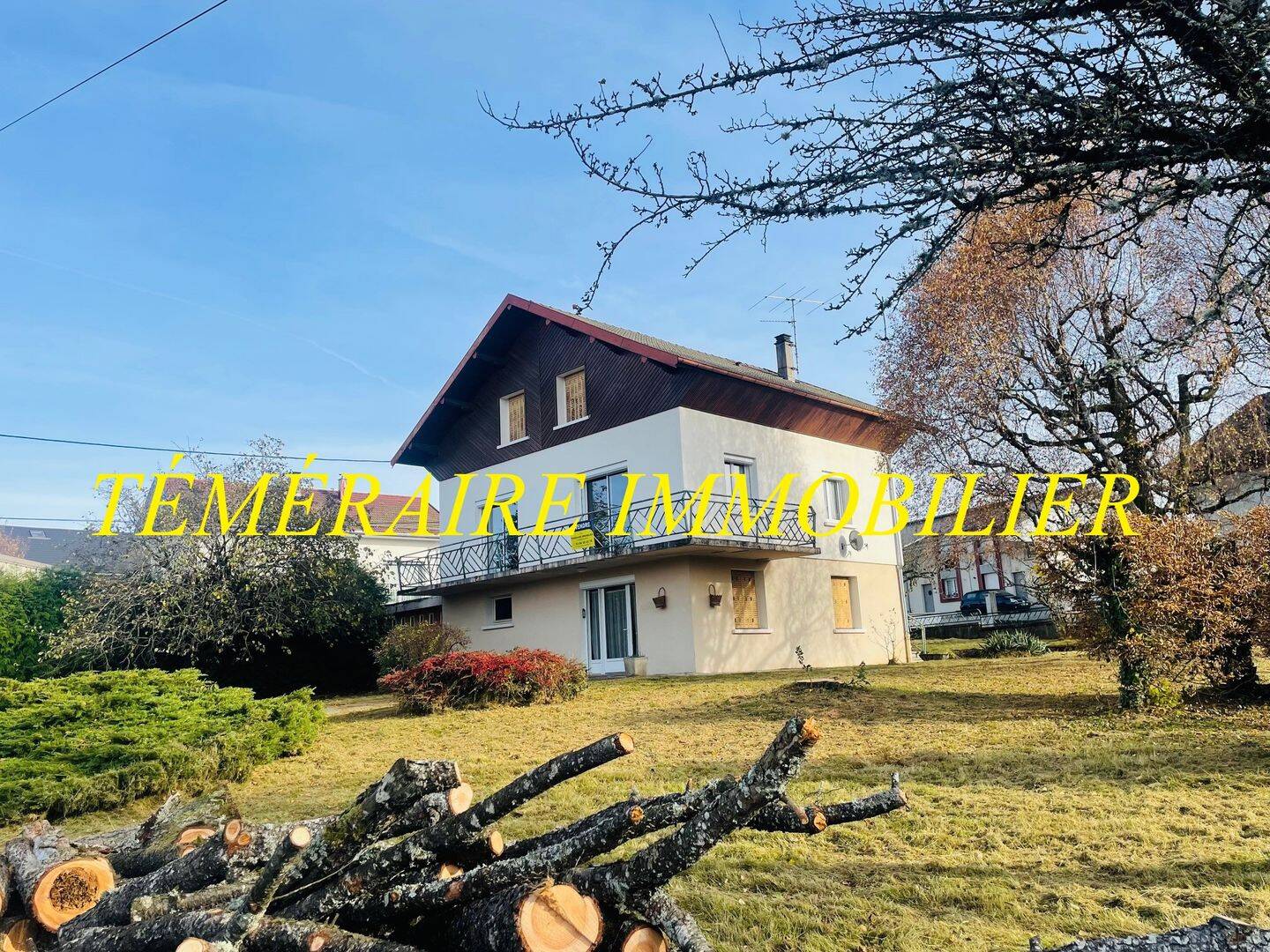 Maison 8 pièces 187 m² · à Champagnole · 187 m² · 200 000 €