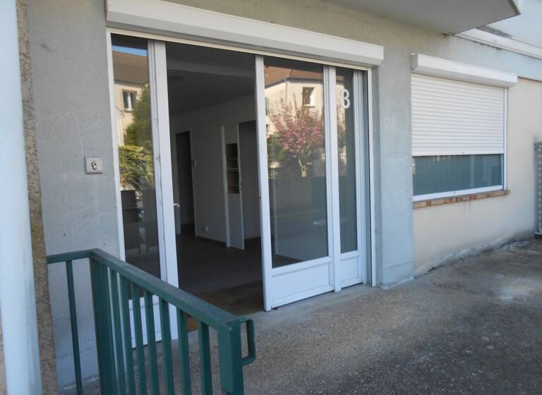 Local commercial à louer 1 900 € 75 m²<br/>Surface de vente Pontault Combault 77340