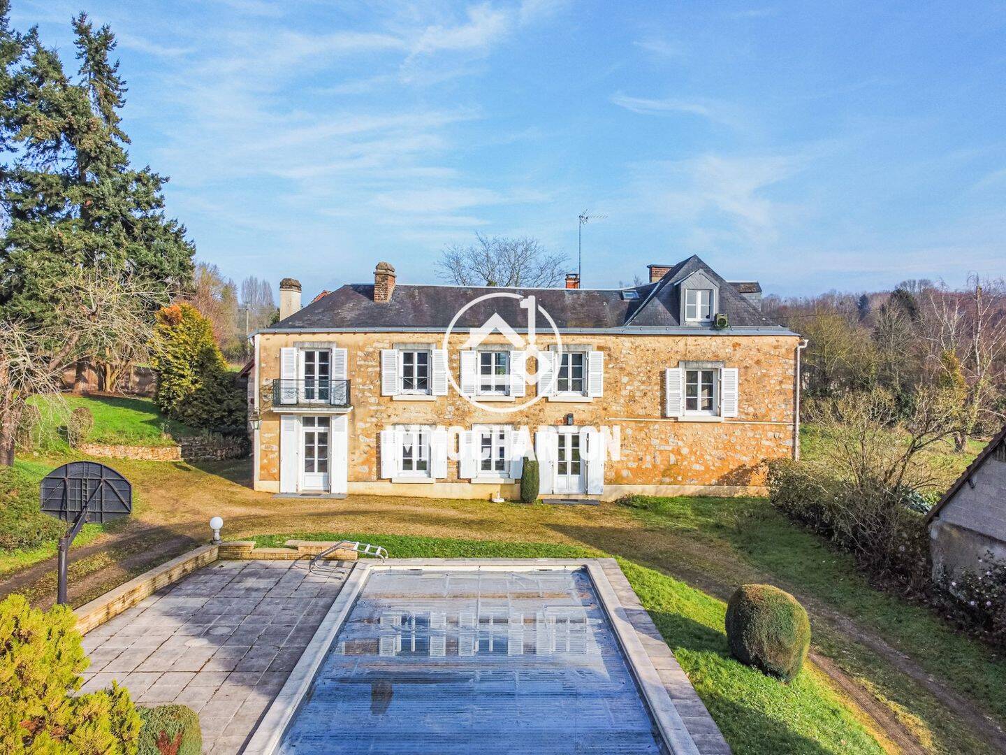 Maison 8 pièces 220 m² · à Saint-Pavace · 220,1 m² · 439 000 €
