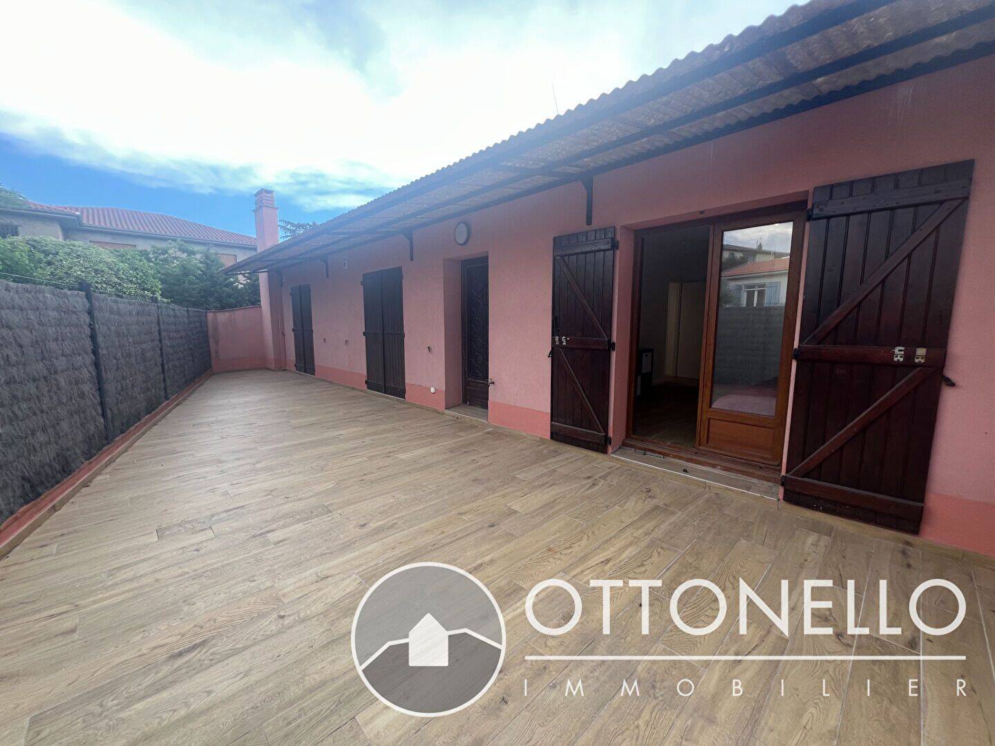 Maison 5 pièces 162 m² · à Roquebrune-sur-Argens · 161,8 m² · 1 990 €/mois