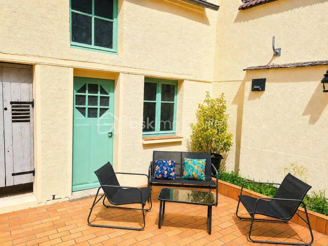 Maison 5 pièces 102 m² · à Villeneuve-l'Archevêque · 102 m² · 98 500 €