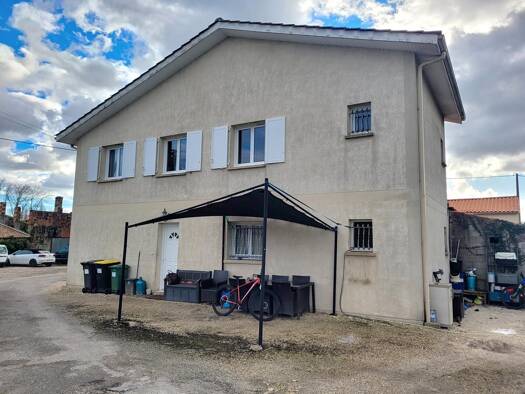 Maison à vendre 160 000 € 4 pièces 3 chambres 107 m² 683 m² de terrain Vertheuil 33180