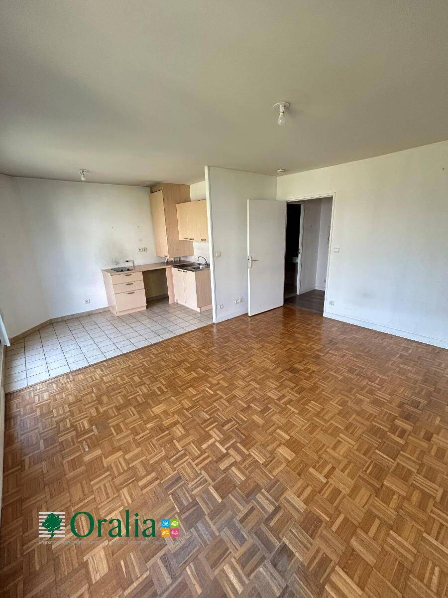 Appartement 1 pièce 33 m² · à Lyon 3ème Arrondissement · 32,8 m² · 674 €