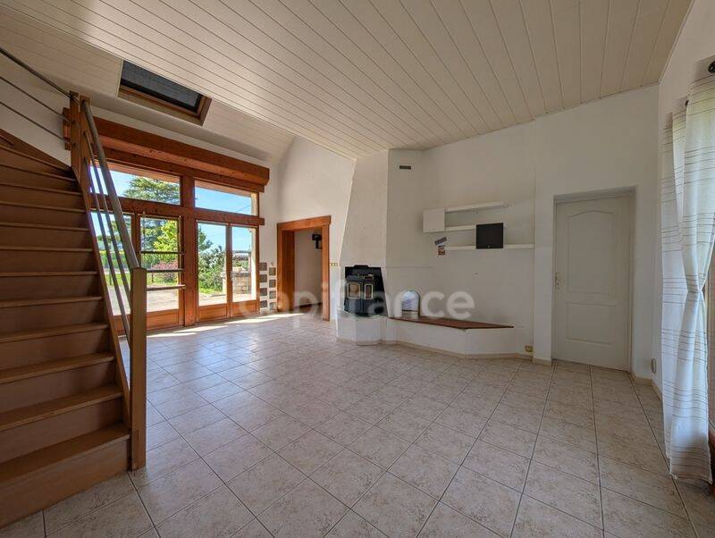Maison 8 pièces 210 m² · à Relans · 210 m² · 295 000 €