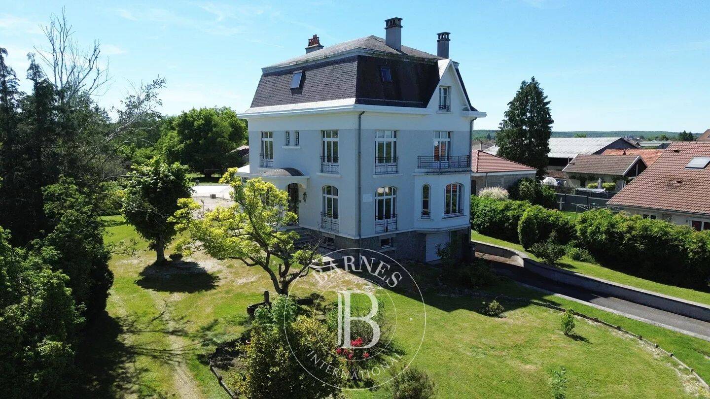 Maison 10 pièces 320 m² · à Épinal · 320 m² · 599 000 €