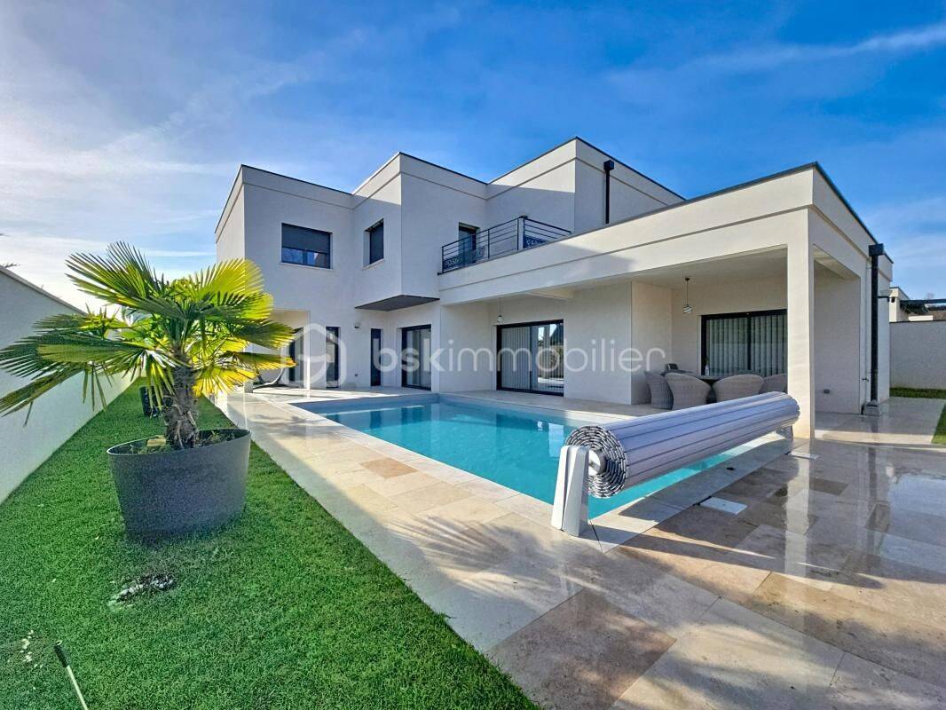 Maison 6 pièces 220 m² · à Ahuy · 220 m² · 780 000 €