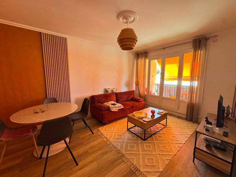 Appartement 3 pièces 65 m² · à Saint-Cyr-sur-Loire · 65 m² · 880 €