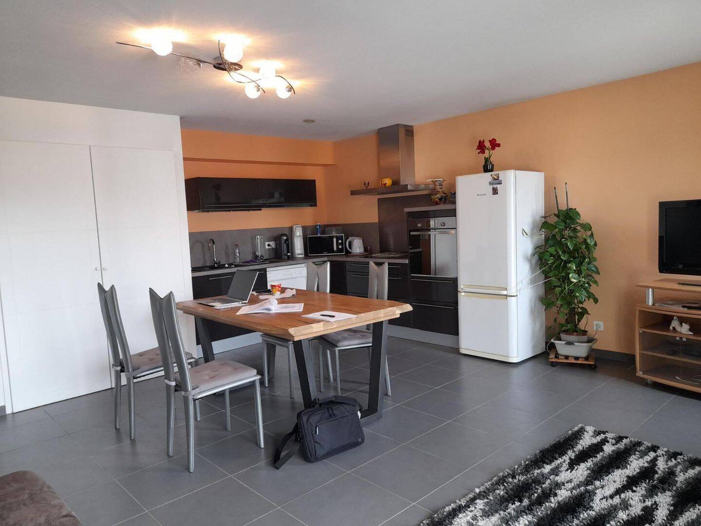 Appartement 3 pièces 71 m² · à Fontaine · 71,4 m² · 945 €