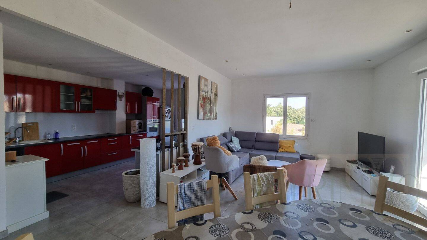 Appartement 4 pièces 107 m² · à Restinclières · 107 m² · 1 215 €